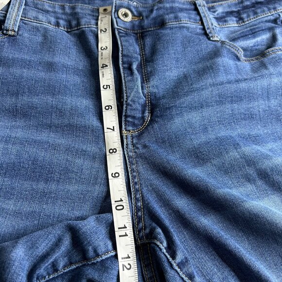 St John's Bay Women's Skinny Leg size 18 Embroidered Blue Jeans - Picture 9 of 15